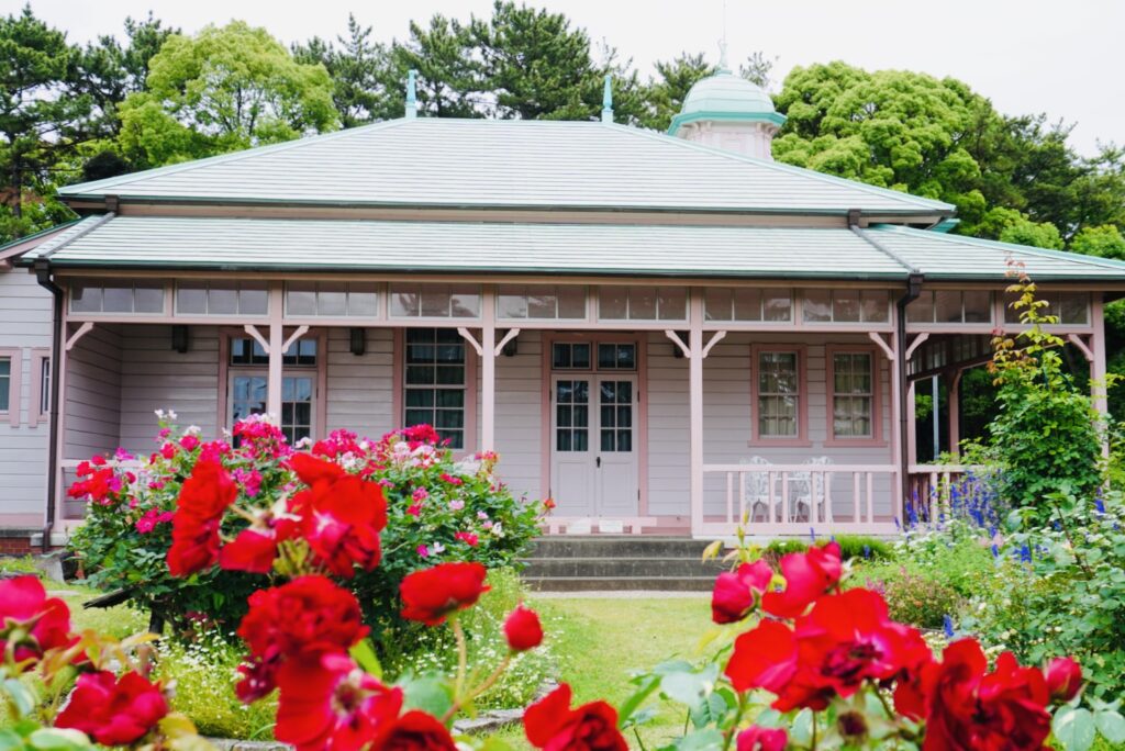八幡山の洋館の正面
