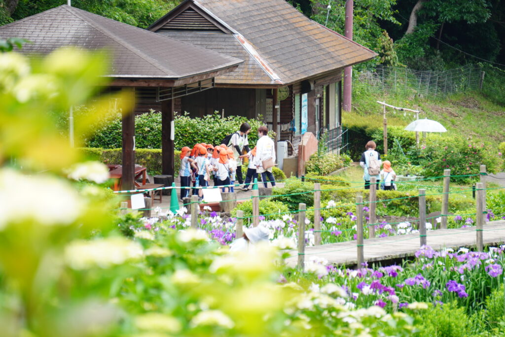 せせらぎ公園東屋