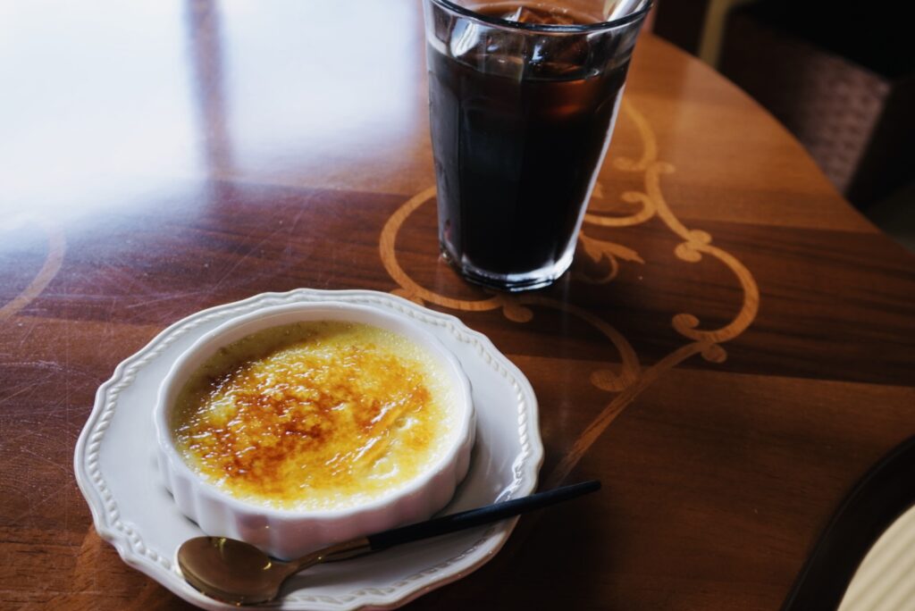 クリームブリュレとアイスコーヒー