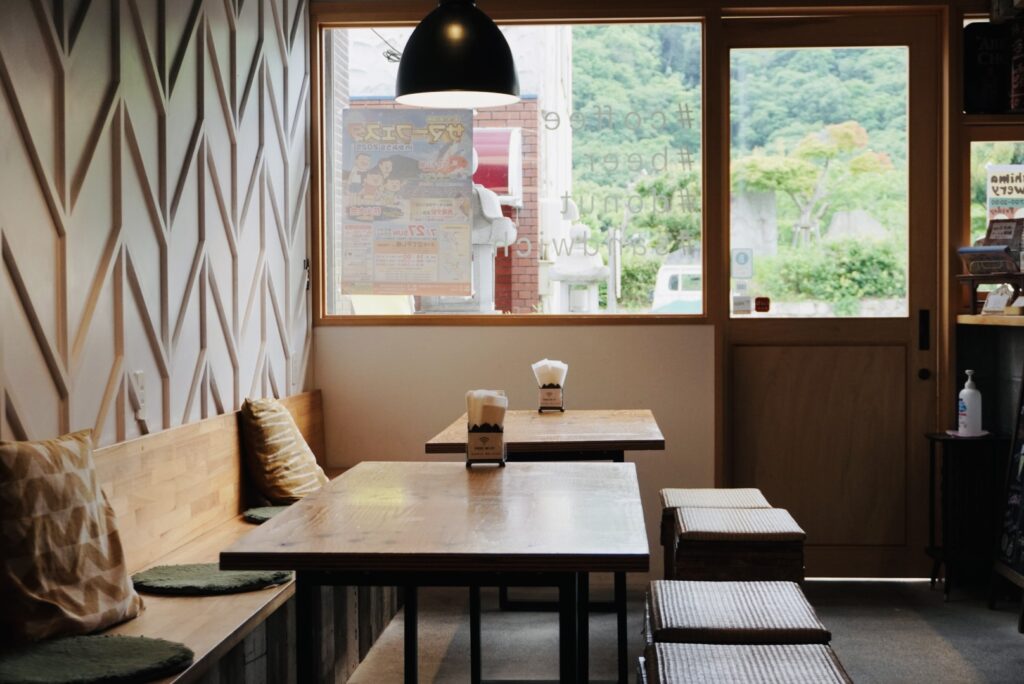 カフェSANDO店内