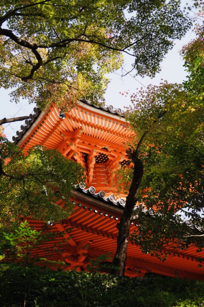 三滝寺の多宝塔