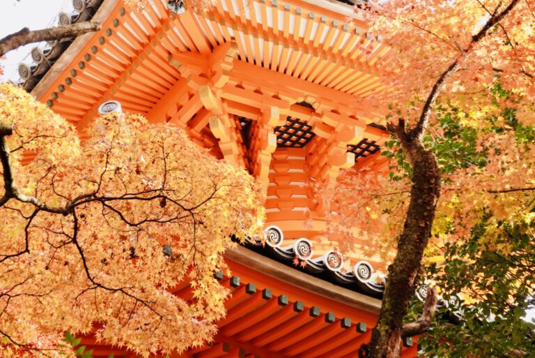 三滝寺の多宝塔