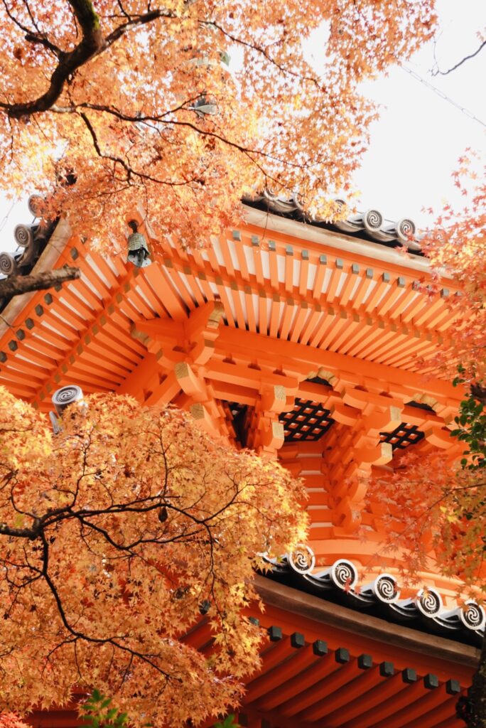 三滝寺の多宝塔2