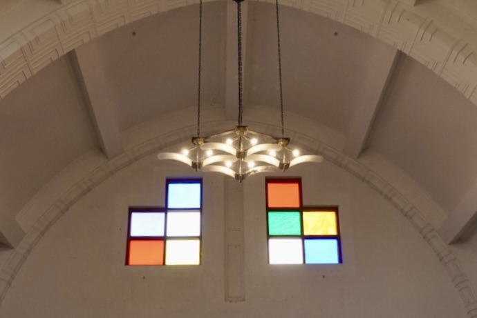 出雲大社前駅のステンドグラス