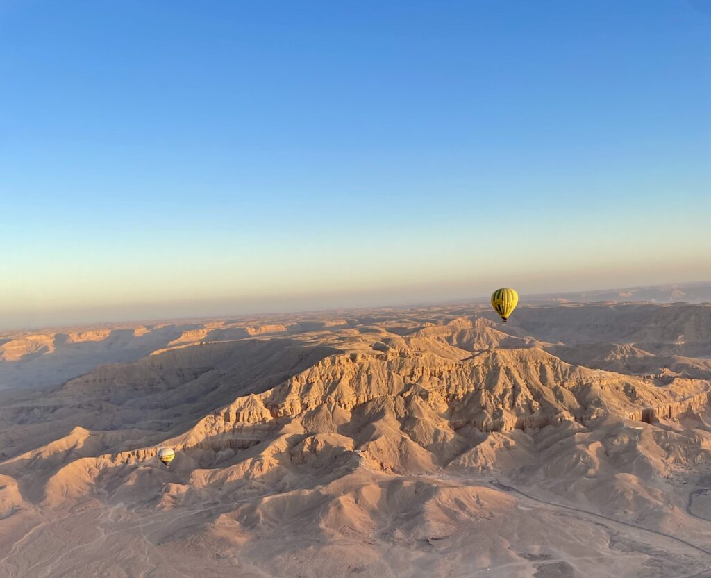 エジプト　気球　ルクソール